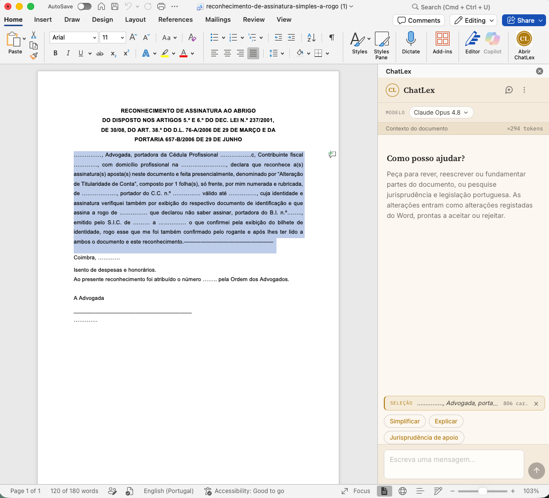 Painel do ChatLex aberto ao lado de um documento no Microsoft Word, com o texto selecionado e os atalhos Simplificar, Explicar e Jurisprudência de apoio